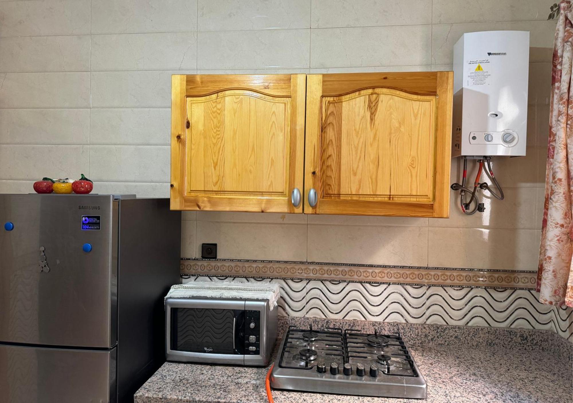 Apparemment Spacieux Et Ensoleille A Apartment